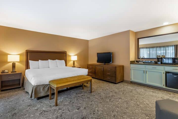 Room 16 of 52