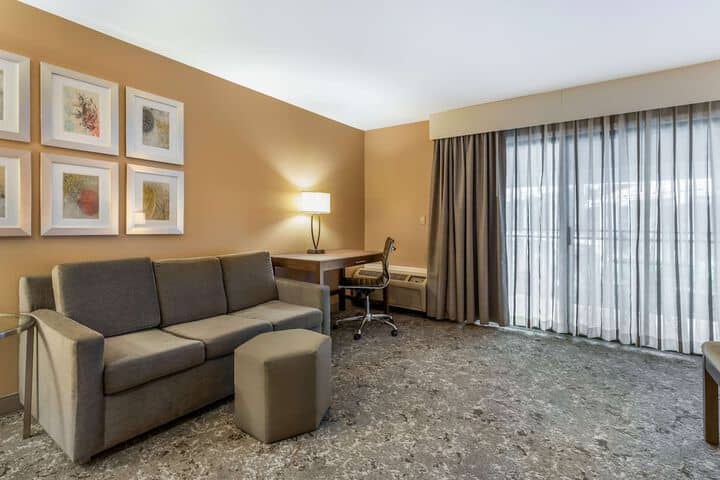 Room 18 of 52