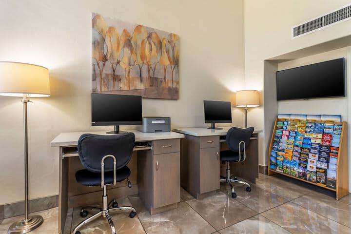 Business Center 49 of 52
