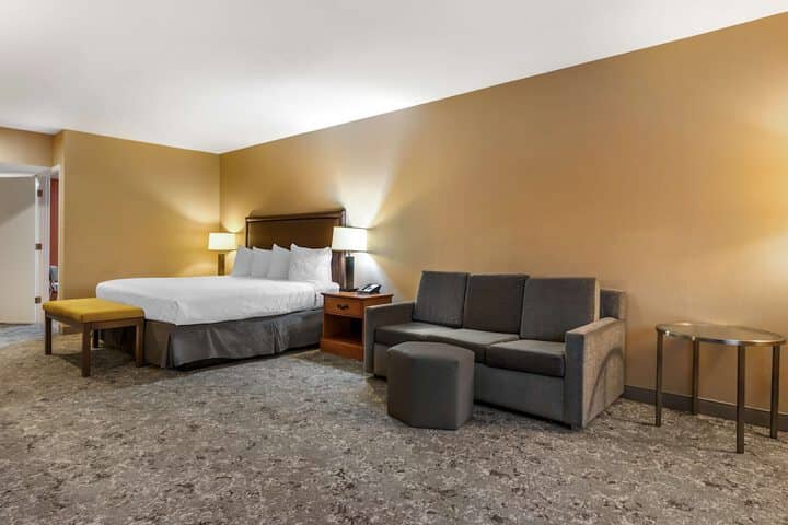 Room 19 of 52